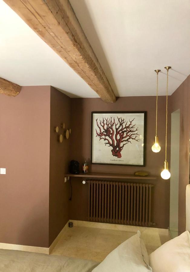 La Maison Des Lonnes Châteaurenard Eksteriør bilde